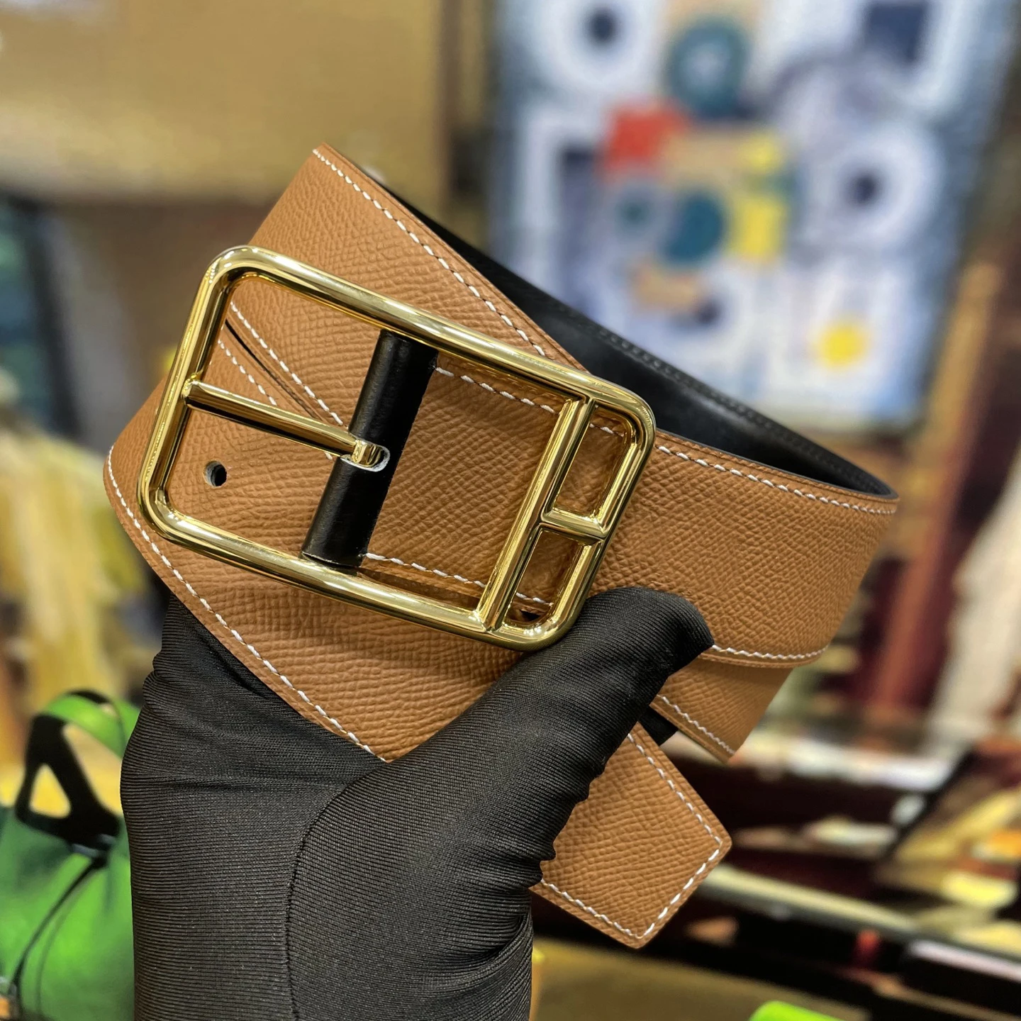 

Luxury Brand Designer Women Leather Belt Round Buckle Decoration Copper Clasp Fastening Top Layer Cowhide Belts 2026