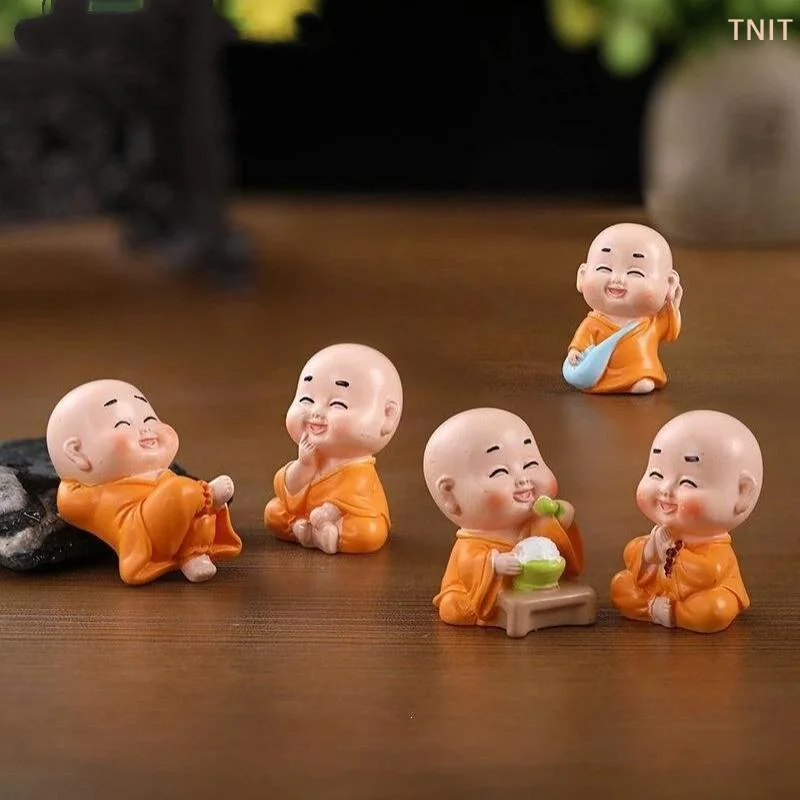 [J] Creative Resin Ornaments Multiple Styles Small Monk Garden Terrarium Mini Figurine Miniatures Micro Landscape Decor