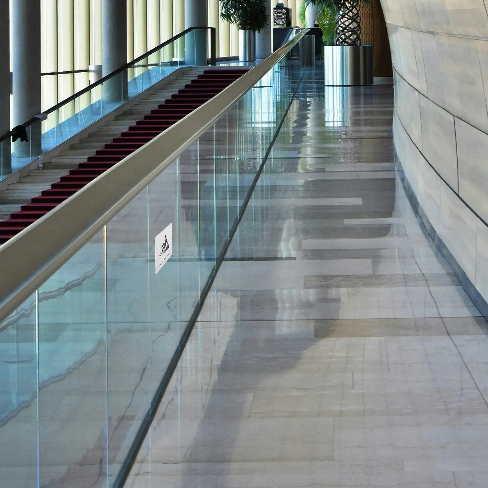Slippery Floor Caution Sign Waterproof Wearresistant Wet Floor Warning Plate for Mall Bathroom School Home Use Easy Install