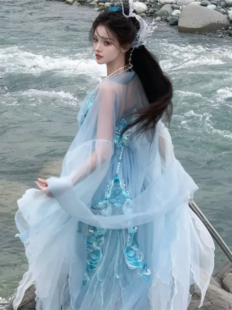 Exotic style Hanfu women's embroidered split-piece sleeve set