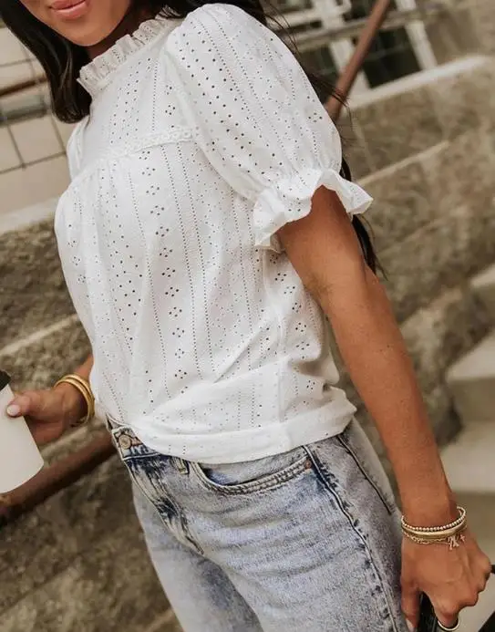 Elegante camicetta con maniche a sbuffo e colletto rialzato con orlo arricciato Top pullover ricamato scavato casual