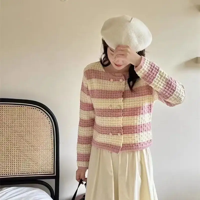 2023 Autumn Winter New Fashion Stripe Loose Button O-neck Long Sleeves Office Lady Basics Casual Leisure Knitted Female Coat