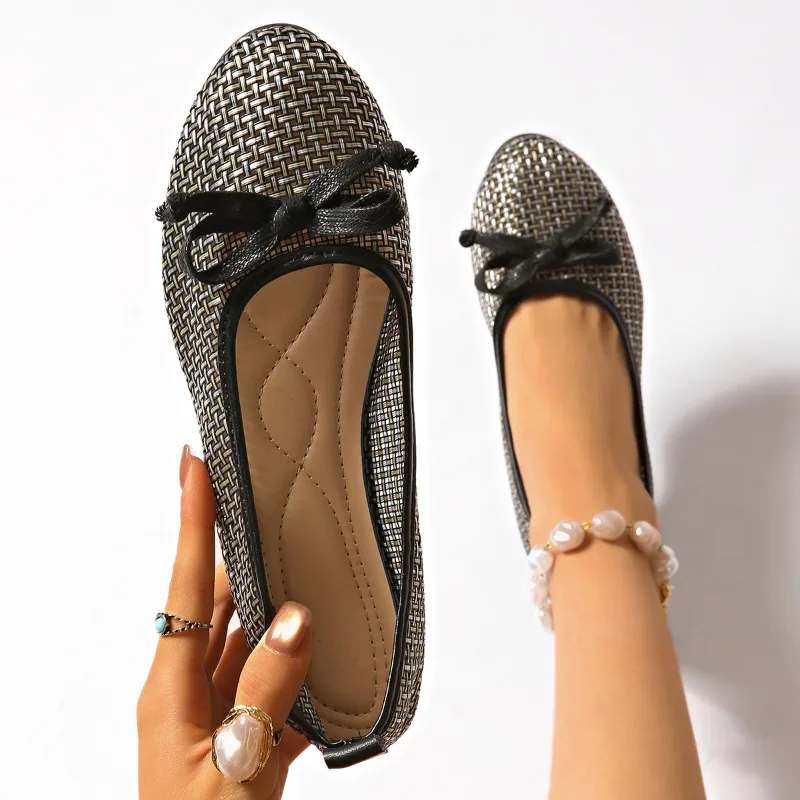 

2025 New Spring Summer Round Mesh Breathable Casual Flat Shoes Fashionable Shallow Mouth Temperament Single Shoes for Women