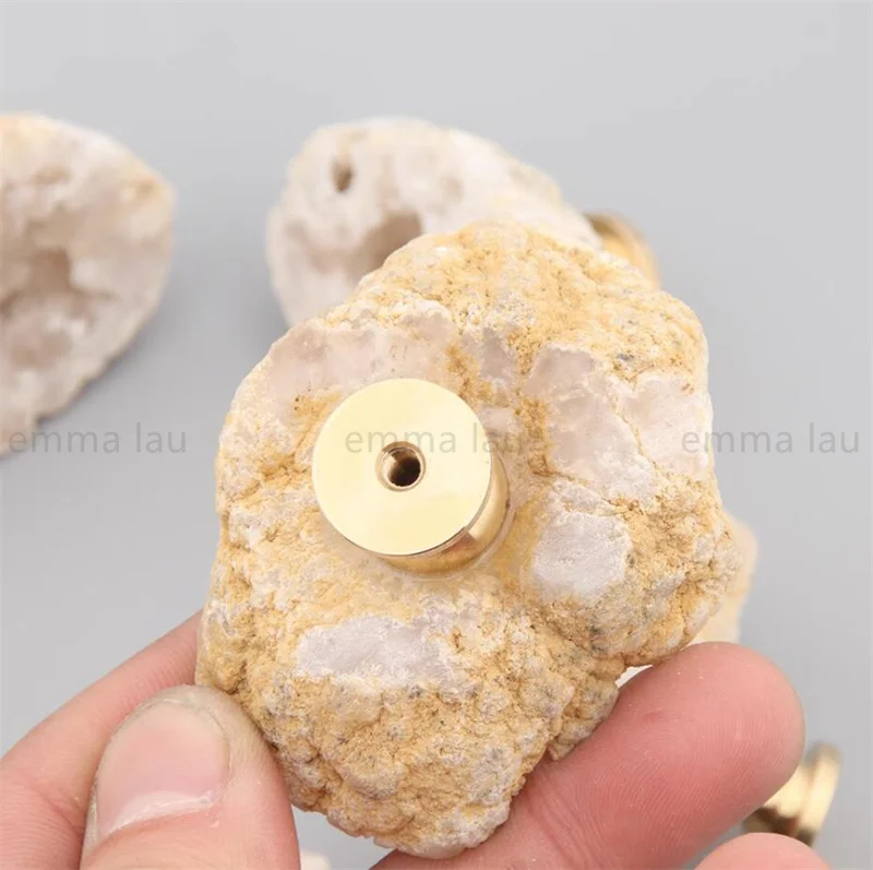 White Crystal Stone Furniture Handle Door Knobs Natural Irregular Rough Brass Handles for Cabinet Kitchen Cupboard Drawer Pulls