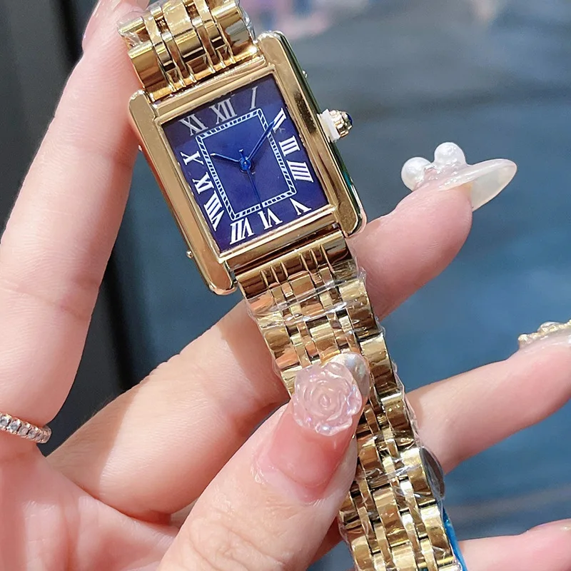 ​ ​ 2025 ساعة كوارتز مربعة أنيقة للنساء خفيفة الوزن سوار فولاذي غير قابل للصدأ كريستال الياقوت مقاومة للماء 30 متر الحد الأدنى