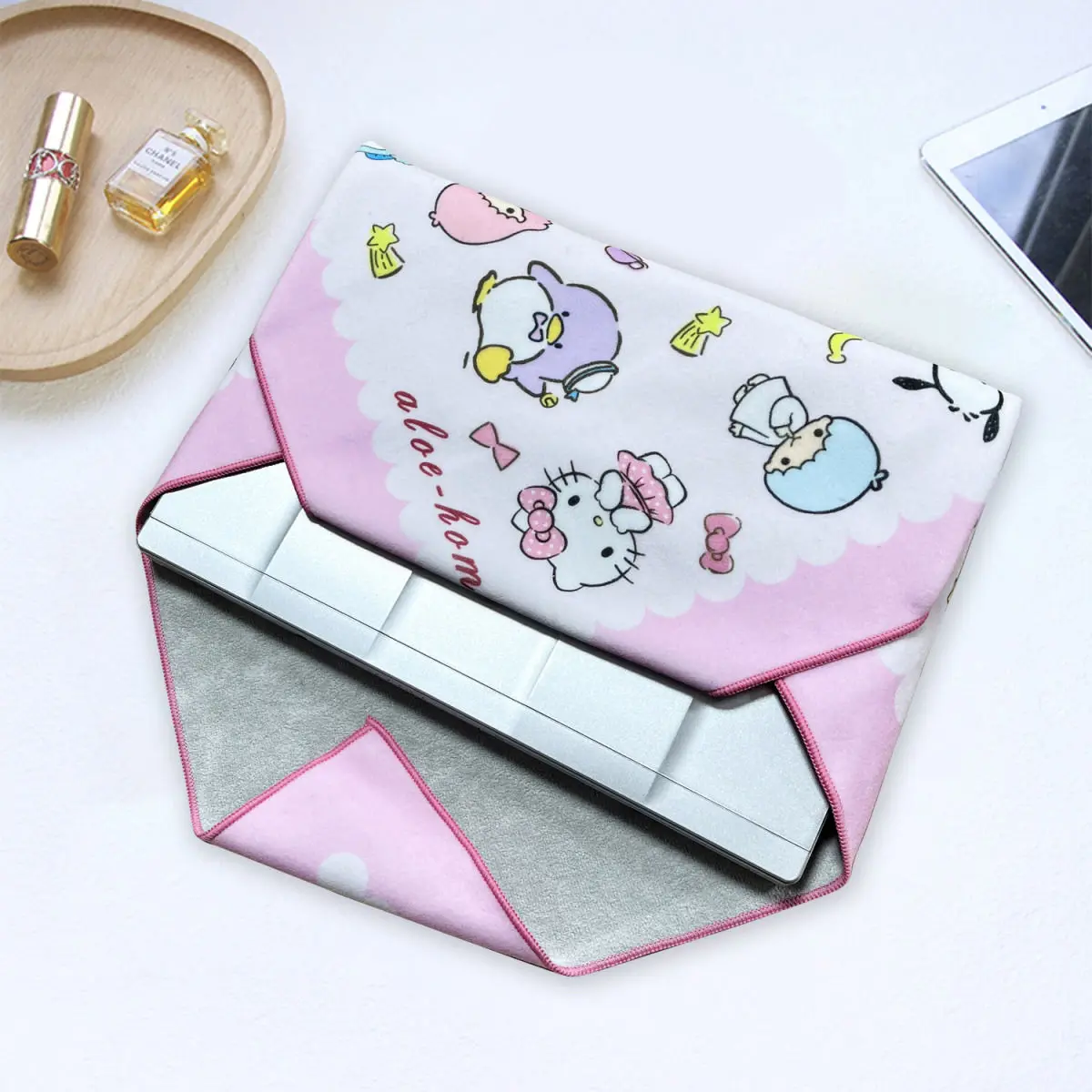 Sanrio Hello Kitty Magic Folding Cloth Camera SLR Lens Protective Wrap Cover Cloth Portable Makeup Travel Sundries Storage Bag