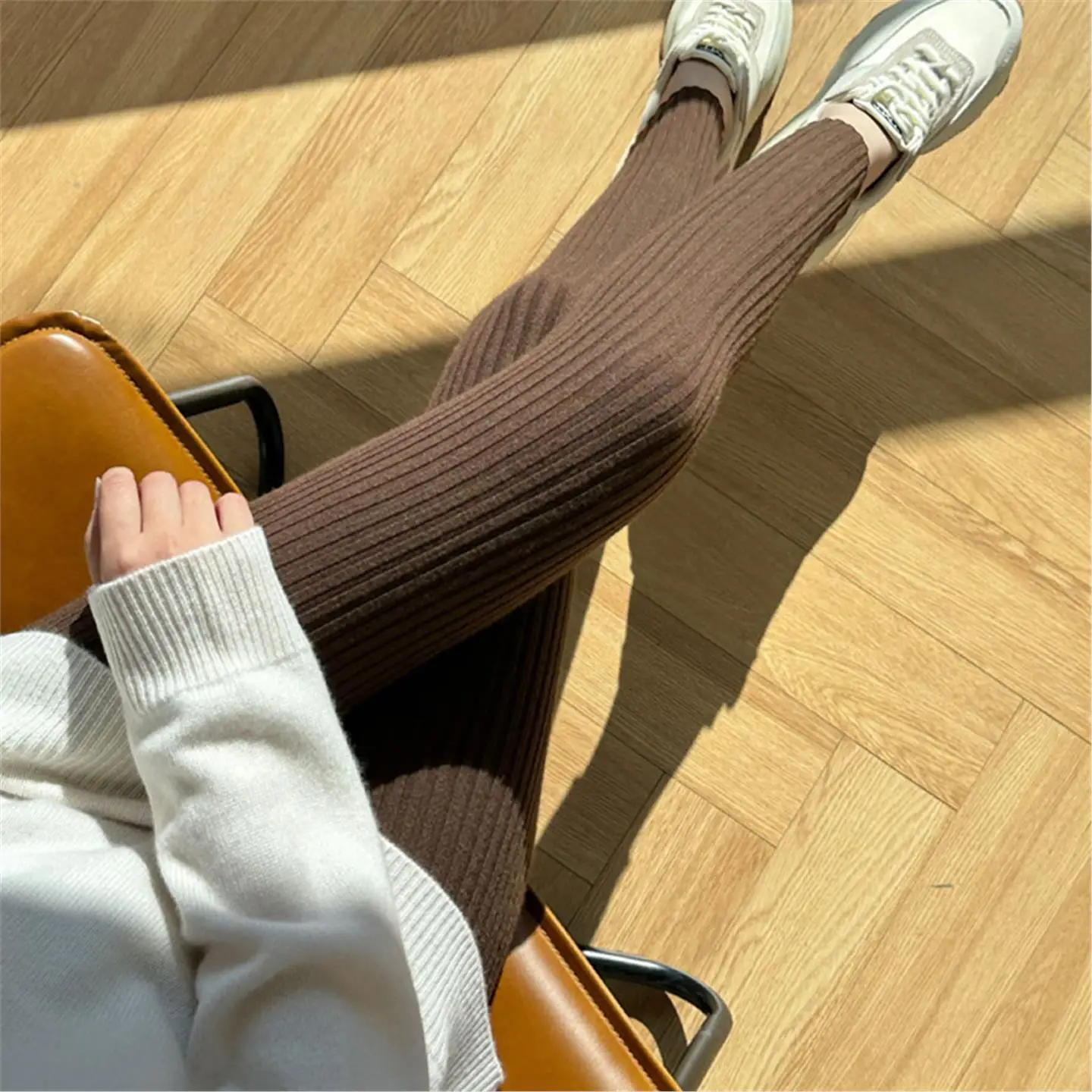 กางเกงโยคะเอวสูงทรงเข้ารูปสำหรับผู้หญิง ผ้าถัก ใส่ได้ทั้งด้านในและด้านนอก อุ่นสบายสำหรับฤดูใบไม้ร่วงและฤดูหนาว ยืดหยุ่น ช่วยยกกระชับสะโพก