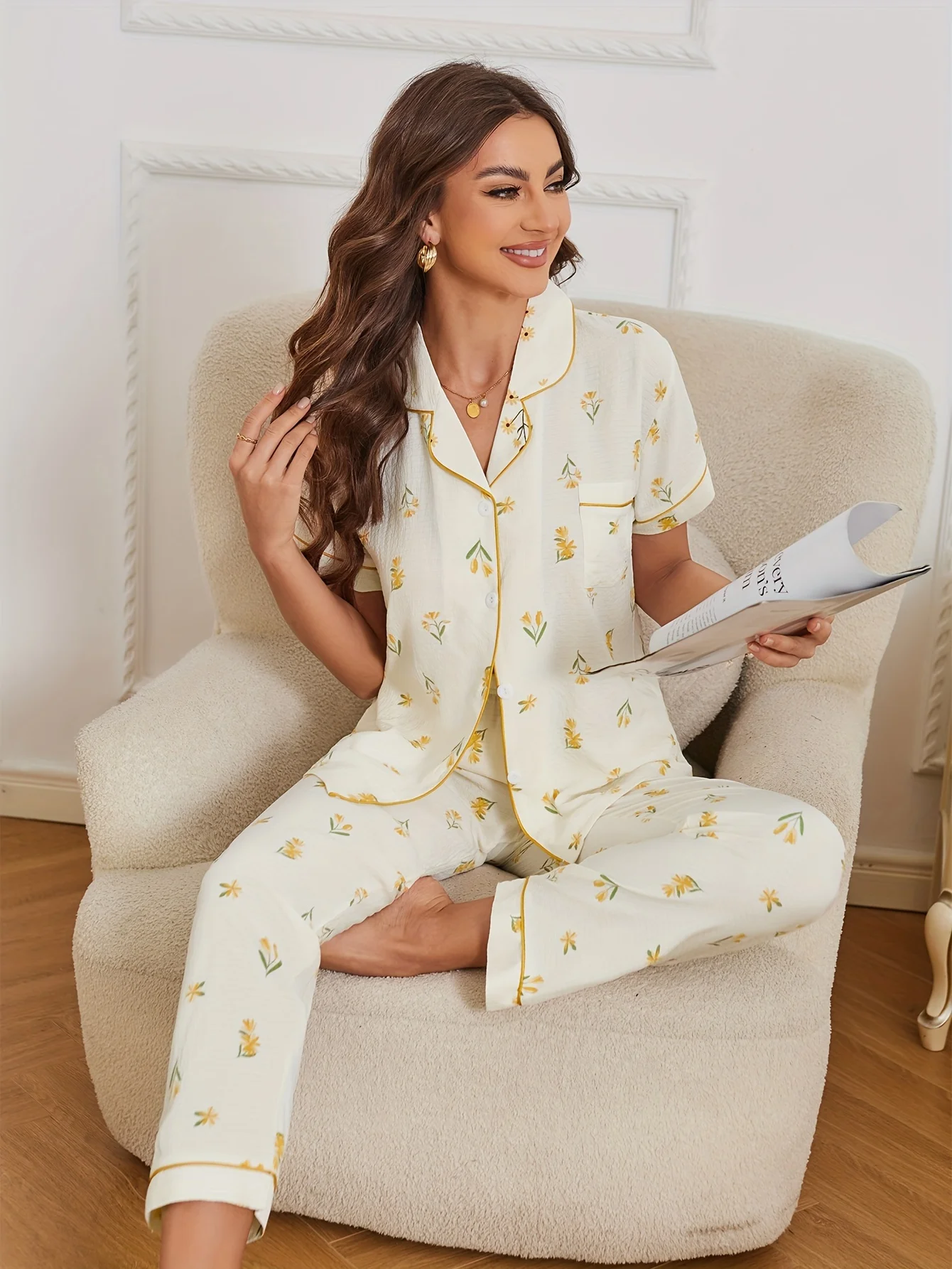 Floral Print Textured Pajama Set Casual Short Sleeve Buttons Lapel Top & Elastic Pants Women\'s Sleepwear