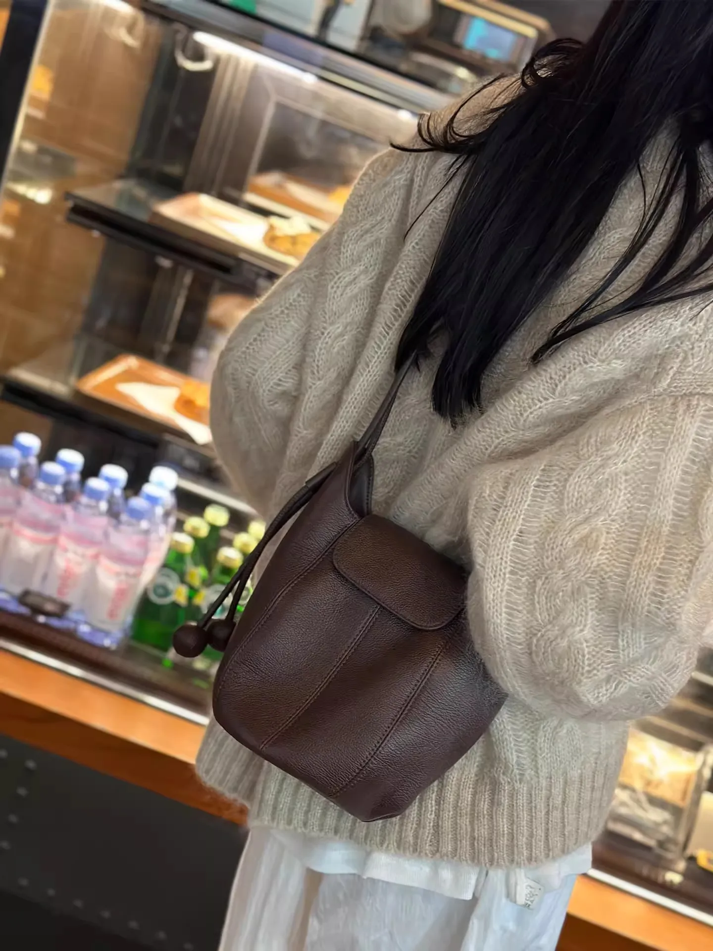 

Women's Large Capaci Soft Leather Pumpkin aped Crossbody Bag Vintage High End Single oulder Bag Autumn Winter New Sle