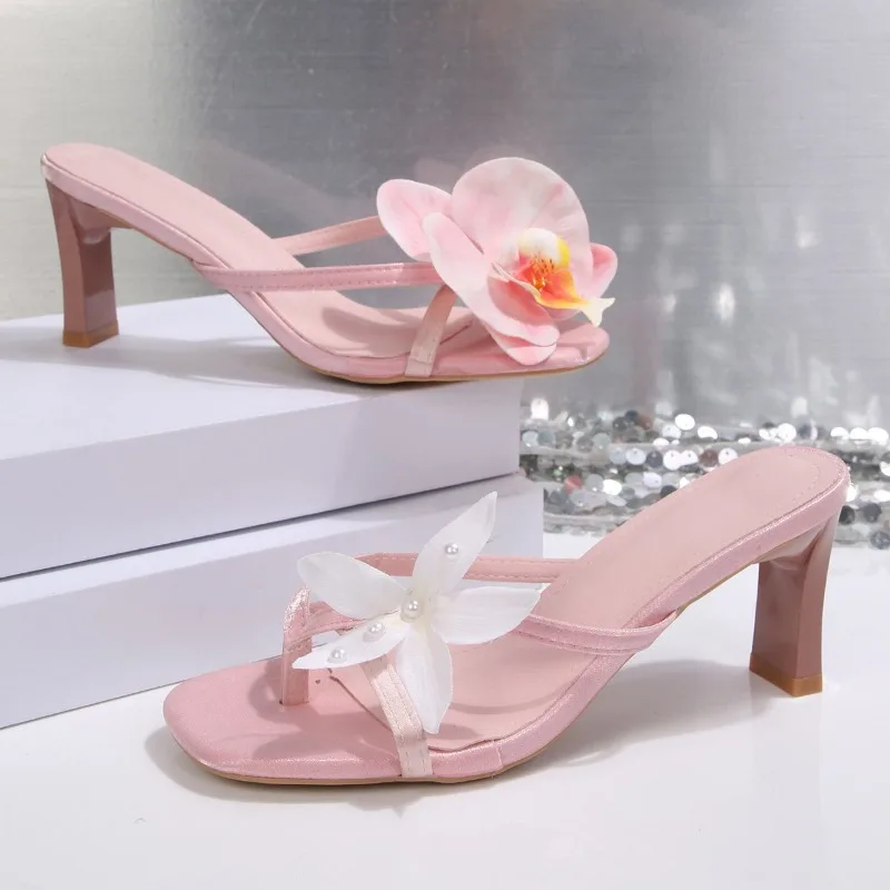 

Hawaii Asymmetrical Flower Sandals Silk Fairy Clip Toe Thin Heels Women Beach Vacation Flip Flop Sandal 2026 Summer Dress Shoes