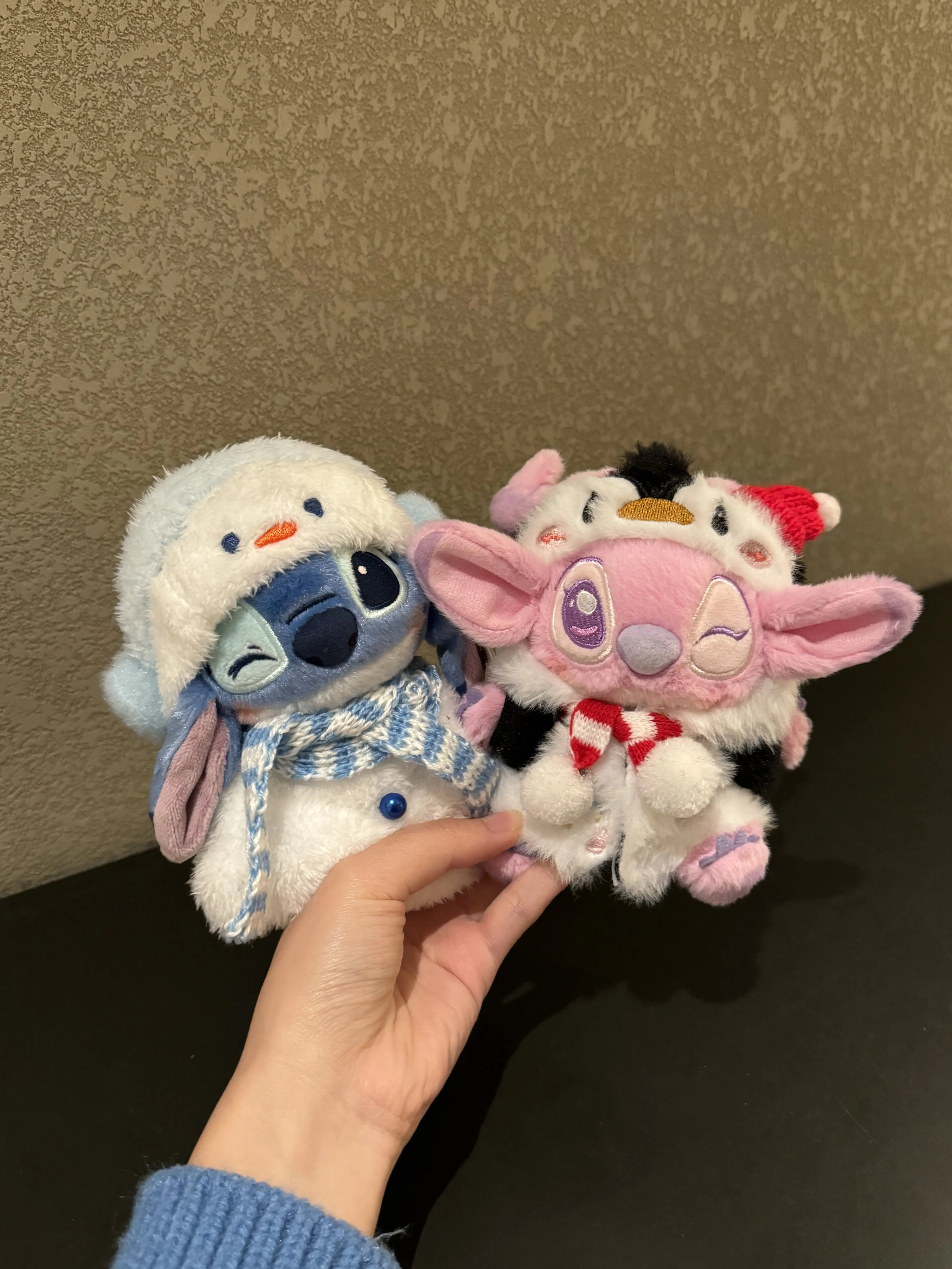 

Disney Stitch Snowman Shape Pendant Cute Cartoon Keychain Hanging Ornament Collection Winter Holiday Style Bag Charm Backpack