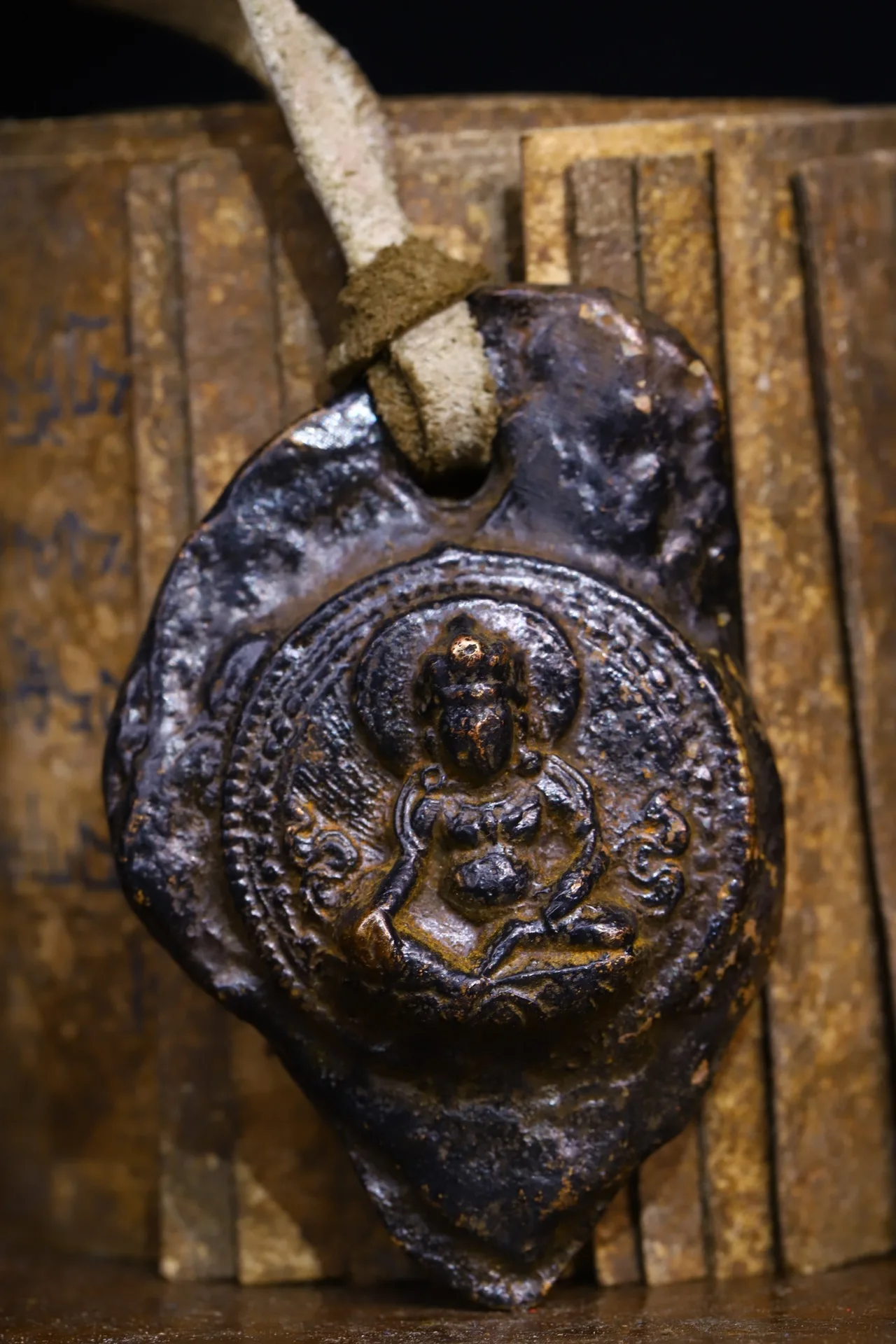 

3"Tibetan Temple Collection Old Bronze Cinnabar Yellow Jambhala Buddha Card God of Wealth Amulet Pendant Town house Exorcism