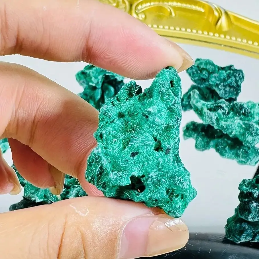 الملكيت الأخضر الطبيعي الحجر الخام الخام كريستال غير النظامية الكلاسيكية مكعب الصخور تحصيل الحصى المعادن عينة ديكور المنزل #6