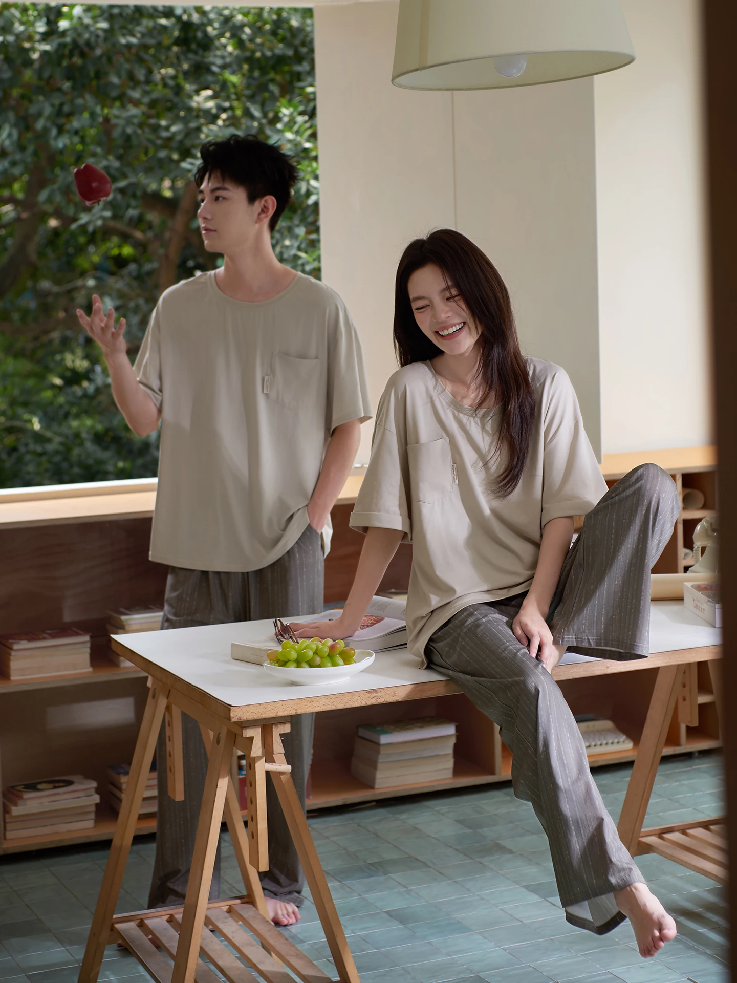 mrs-si-li-cool-sensation-modal-couples-sleepwear-short-sleeve-long-pants-outwear-for-men-women-summer-breathable-comfortable