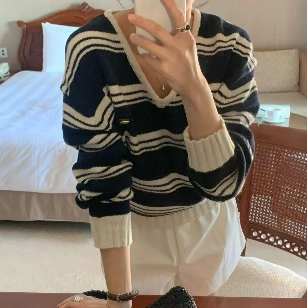 

Faionable V-Ne Женский вязаный свитер Long Sve Striped Base irt Trendy Commute Sle Regular Length Китайское происхождение