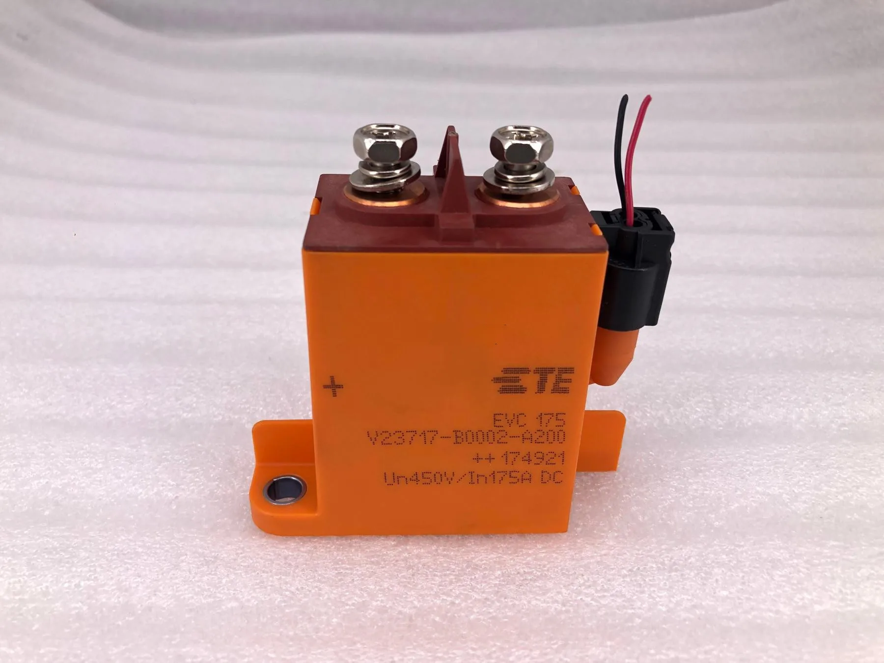 EVC175 Main contactor  V23717-B0002-A200 12VDC/175A relay