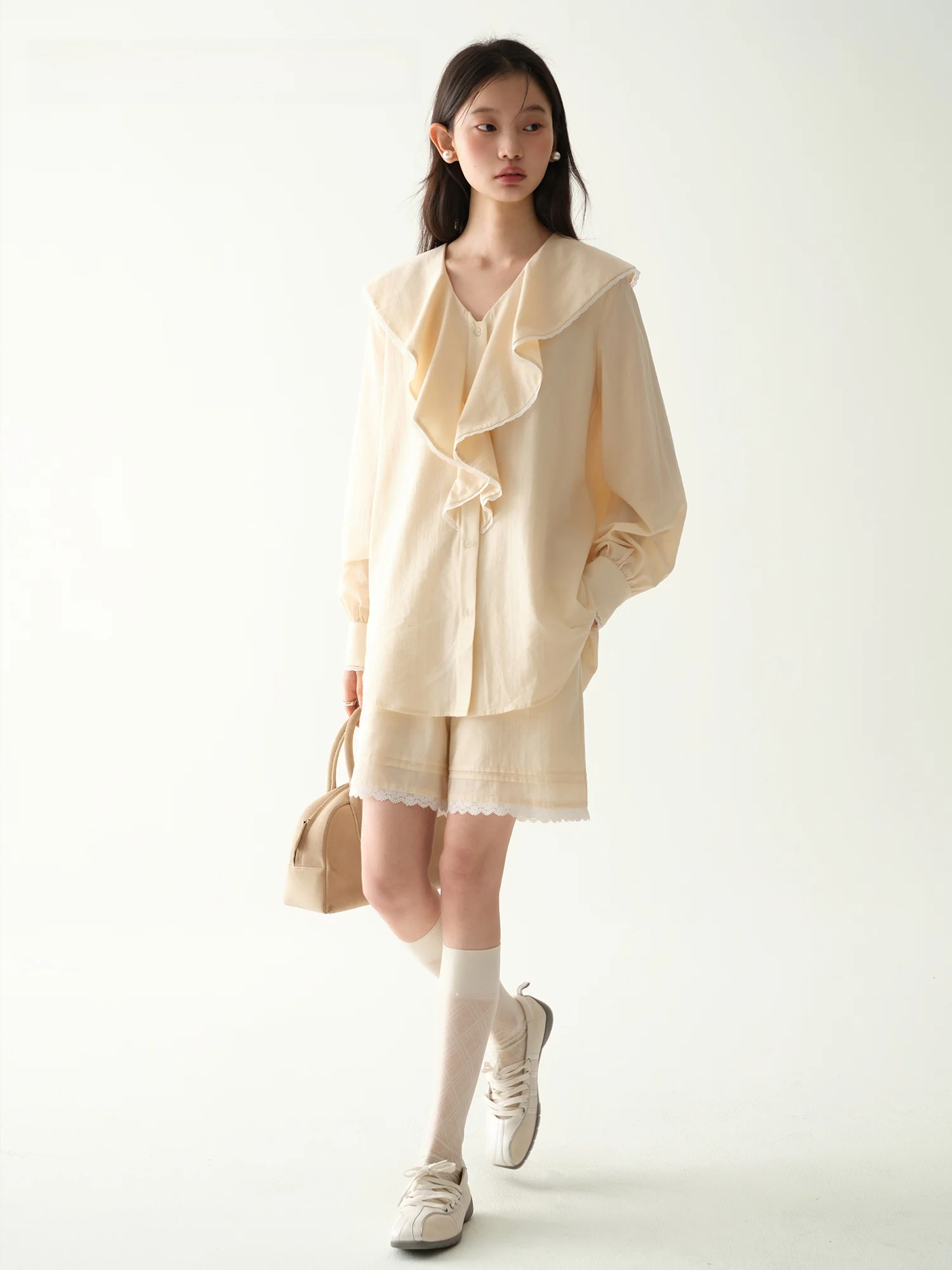 

Babymoon Spring New Style Women's Shirt Cotton Long Sleeve Elastic Waist Short Pants Floral Lace Hemline Elegant Classy Top