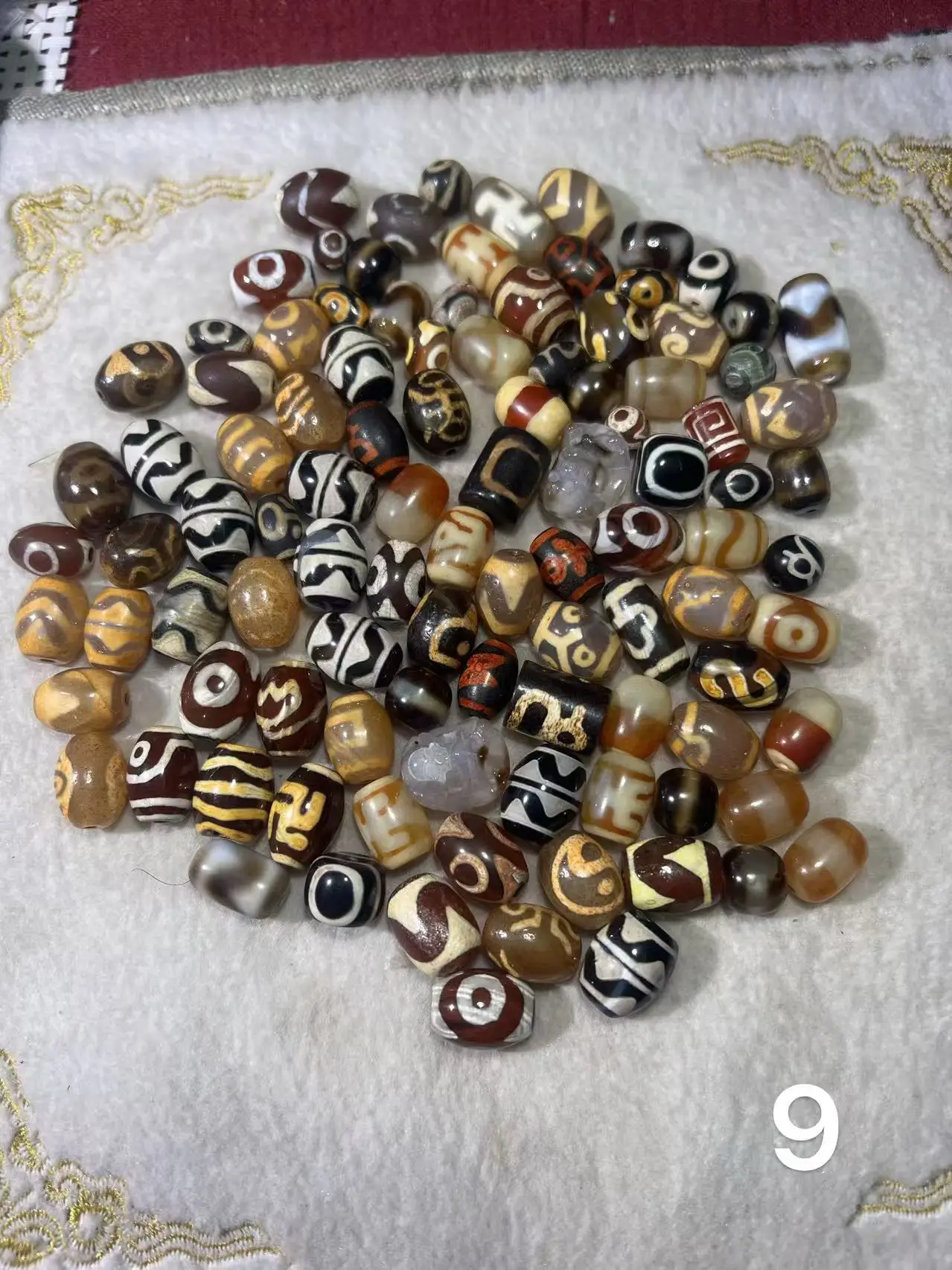 100pcs/lot natural old agate dzi variety of rare patterns weathering patterns men\'s women\'s styles DIY into necklace pendants