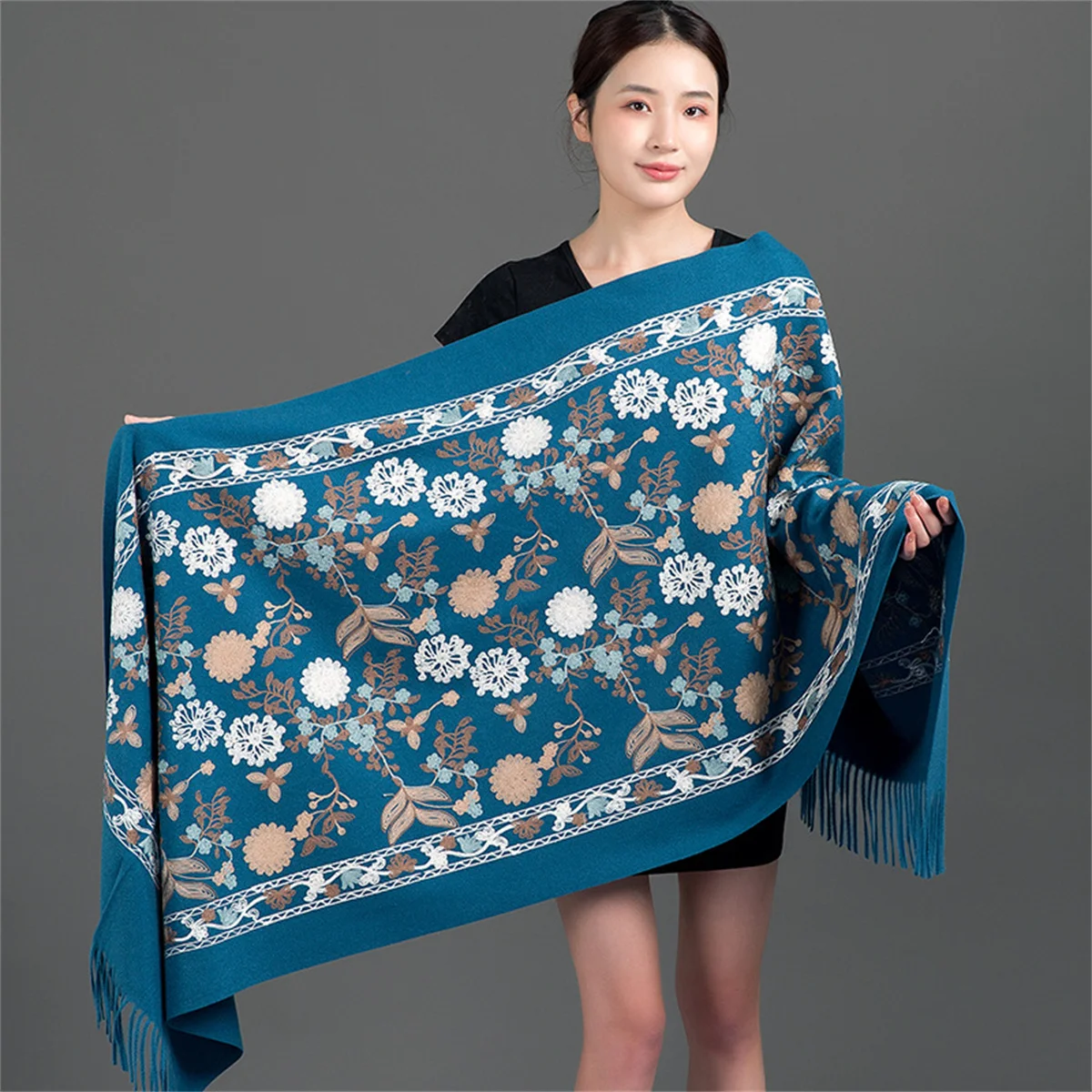 Luxury Floral Embroidered Cashmere Scarf Women Winter Warm Pashmina Shawls and Wraps for Lady Tassels Foulard Bufanda Blanket