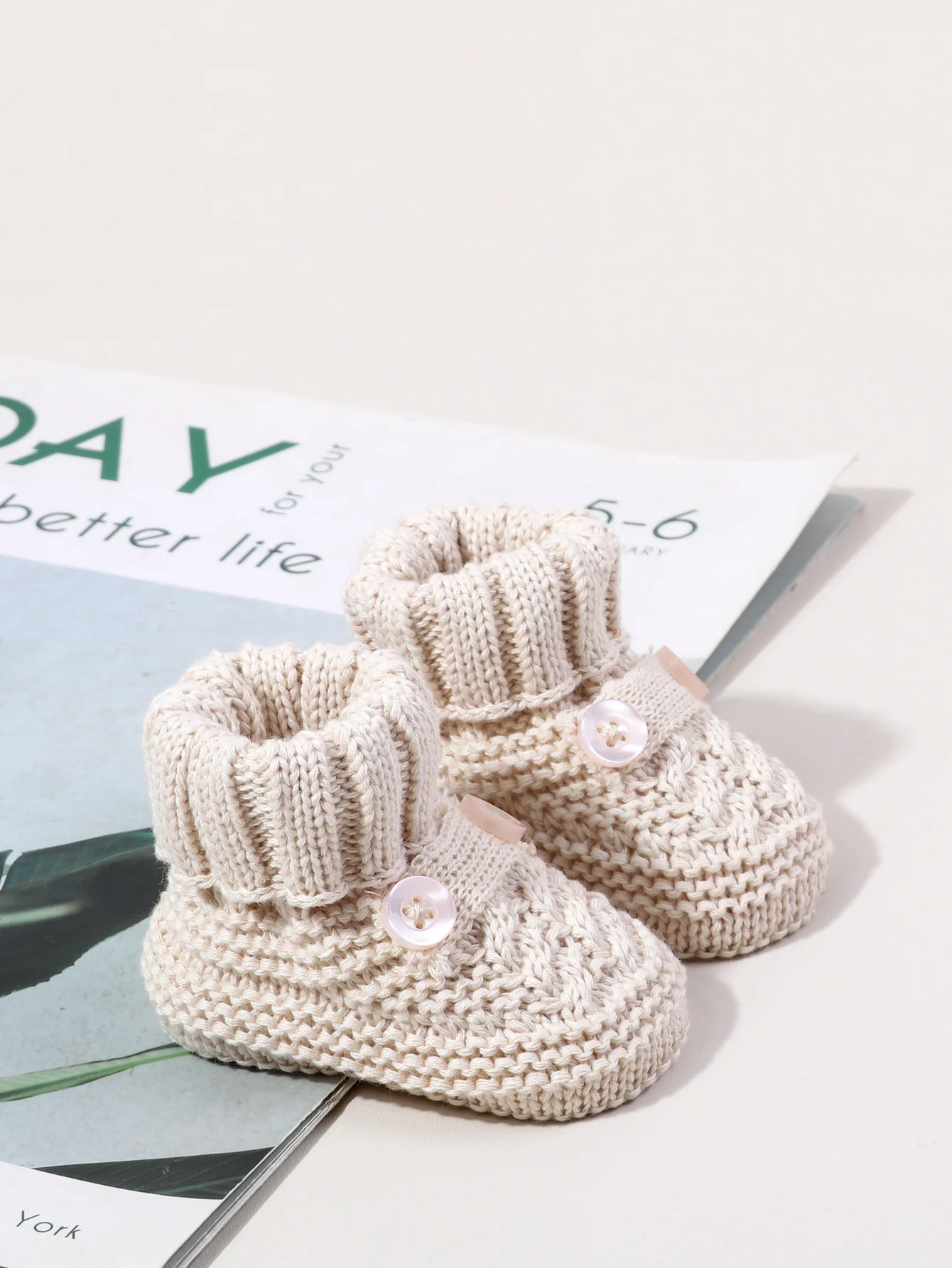 Neue gestrickte Babyschuhe für 0-3 Monate, warm, weich, bequem, mit Cartoon-Muster, für Kleinkinder, rutschfeste Sockenschuhe für Kleinkinder – Detail 26