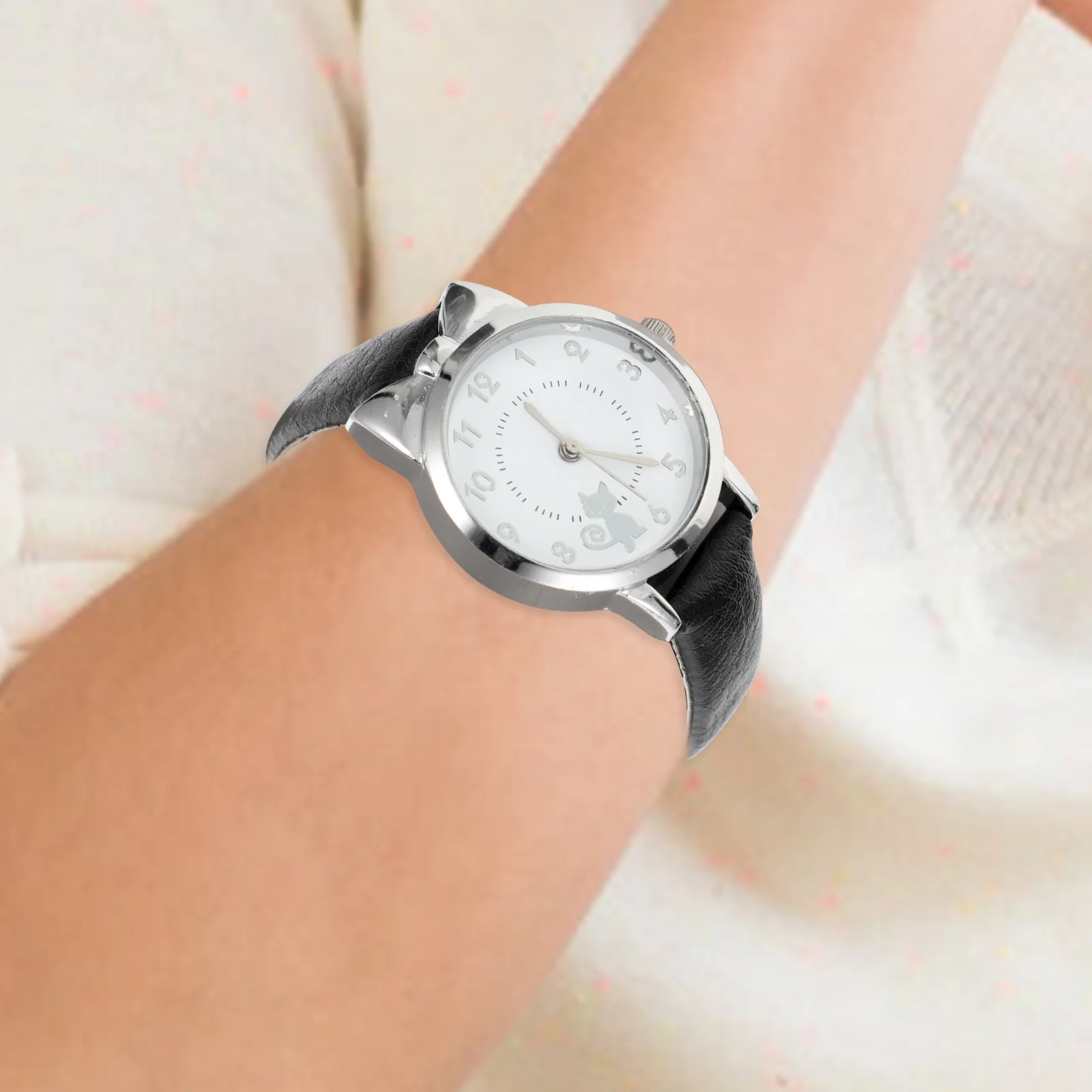 

Small Cat Print Watch For Women Elegant Quartz Wristwatch Casual Fashionable Female Watch Delicate Lightweight Design