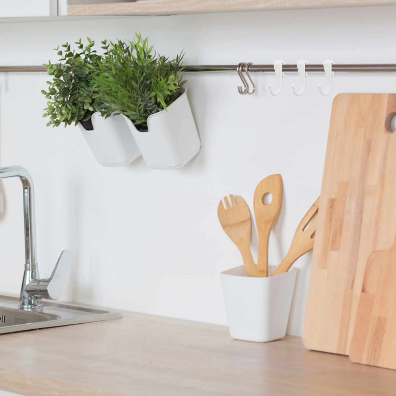 

6pcs Plastic S Kitchen Heavy Duty Utility Multi-Functional Cabinet Hooks For Hanging Towels Utensils Bags Wall Hooks White