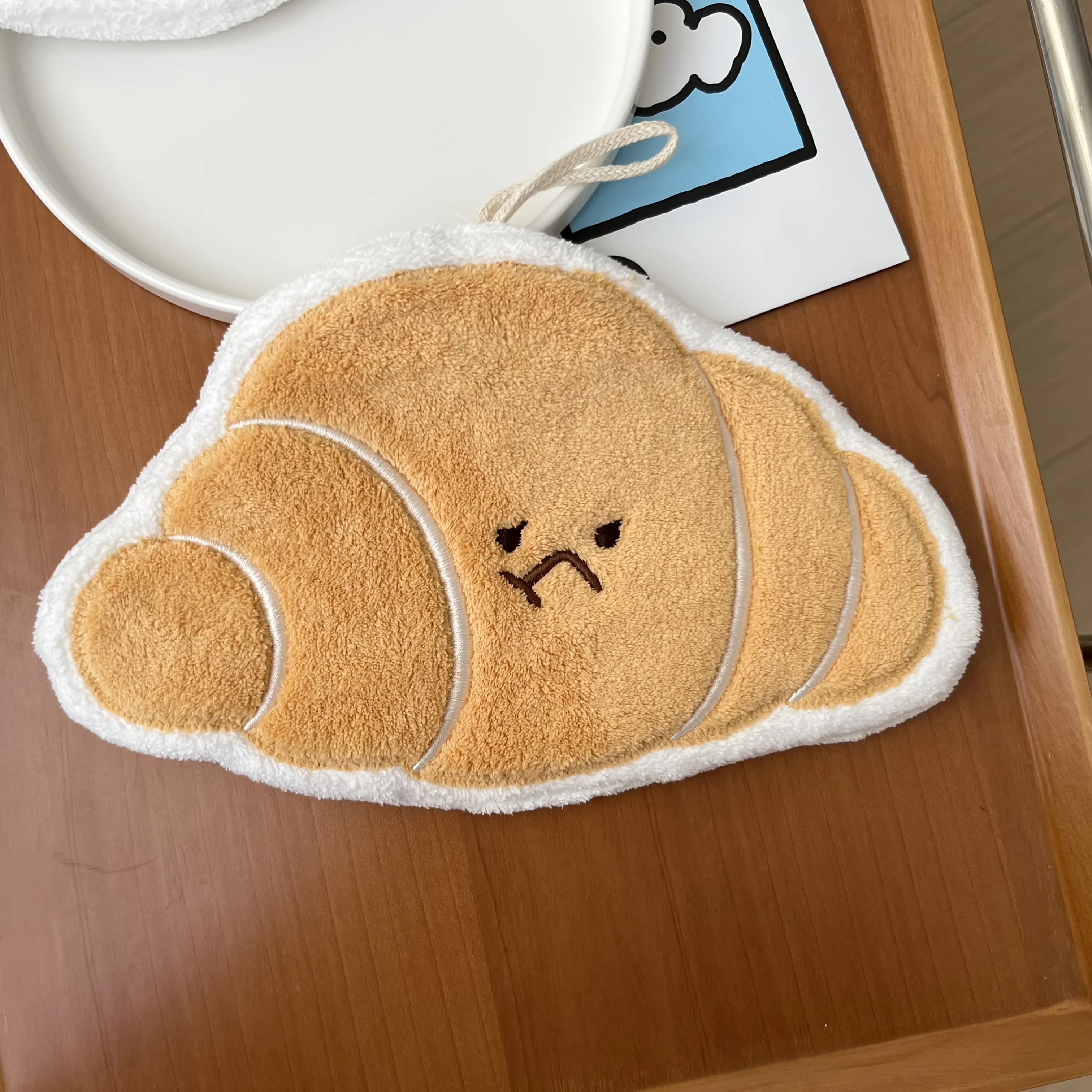2/1 Piece Random Style Cute Cartoon Food Pattern Hand Towel, Cute Cartoon Design, Coral Fleece Material, Suitable for Kitchen or Bathroom Sink, Halloween and Christmas Gift