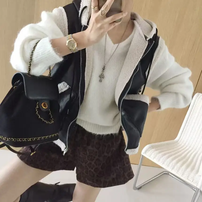 

Женский шикарный кожаный и меховой жилет с капюшоном, куртка из овчины, верхняя одежда, модная верхняя одежда для поездок на работу, весенний сезон, китайский заказ