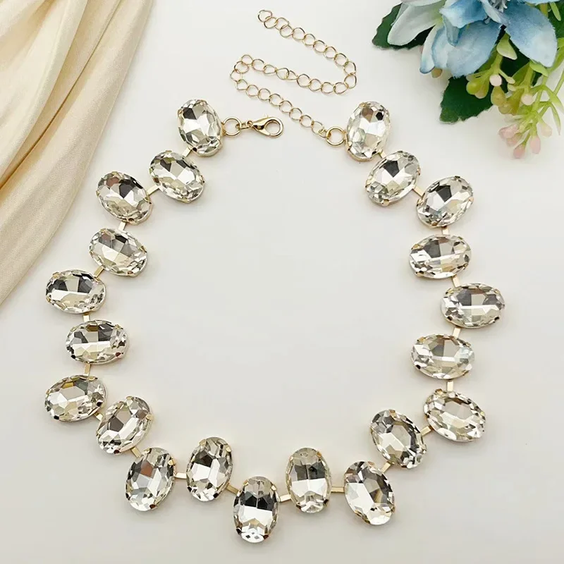 Simple Shiny Square Large Crystal Necklace Ladies Party Ball Fashion White Crystal Lock Bone Chain Jewelry Accessories