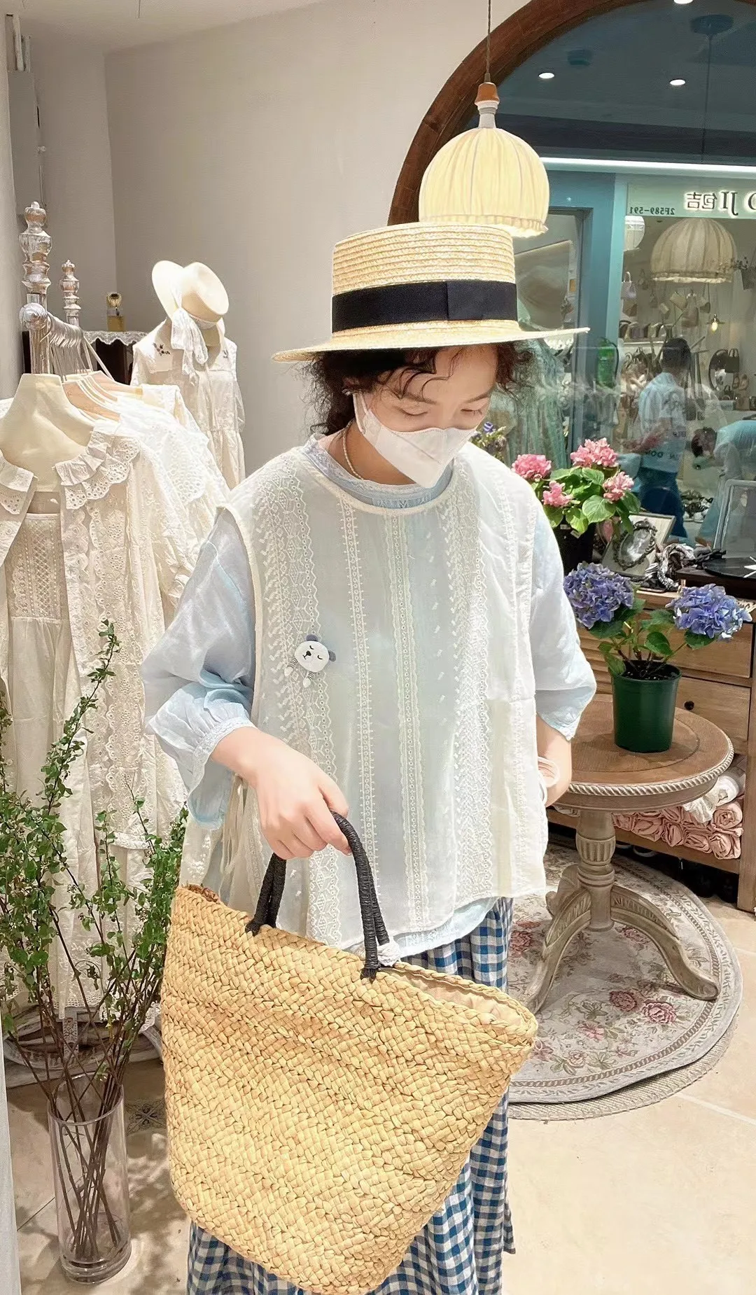 Elegant Embroidered Lace Ice Silk Women's Vest Top Summer Layering Outerwear Fashionable round Neck Pure Color Commute Style
