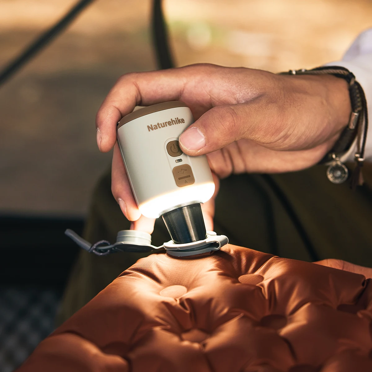 Naturehike Wind Mini Multifunctional Air Inflatable Pump Outdoor Portable Cushion Mattress Pillow Electric Inflator CNK2300DQ022