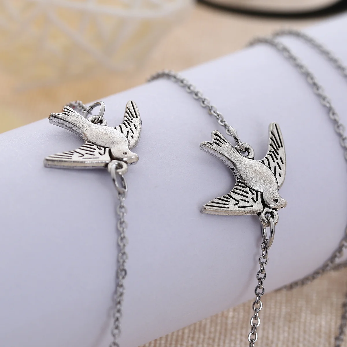 

Delicate Fashionable Bronze Glasses Chain Necklace Cord Strap Eyewear Holder Lanyard Silver for Outdoor Activities