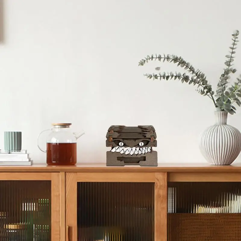 صندوق ألعاب خشبي صغير لحامل النرد ، علبة تخزين زخرفية ، مساحة كبيرة للأشياء الصغيرة والسفر والعائلة