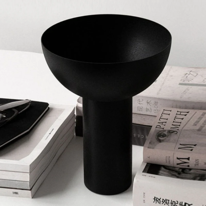 

Metal Trays Sofa Beside Bowls Creative Retro Fruit Platter Ornaments Living Room Table Decoration High Legged Storage Tray