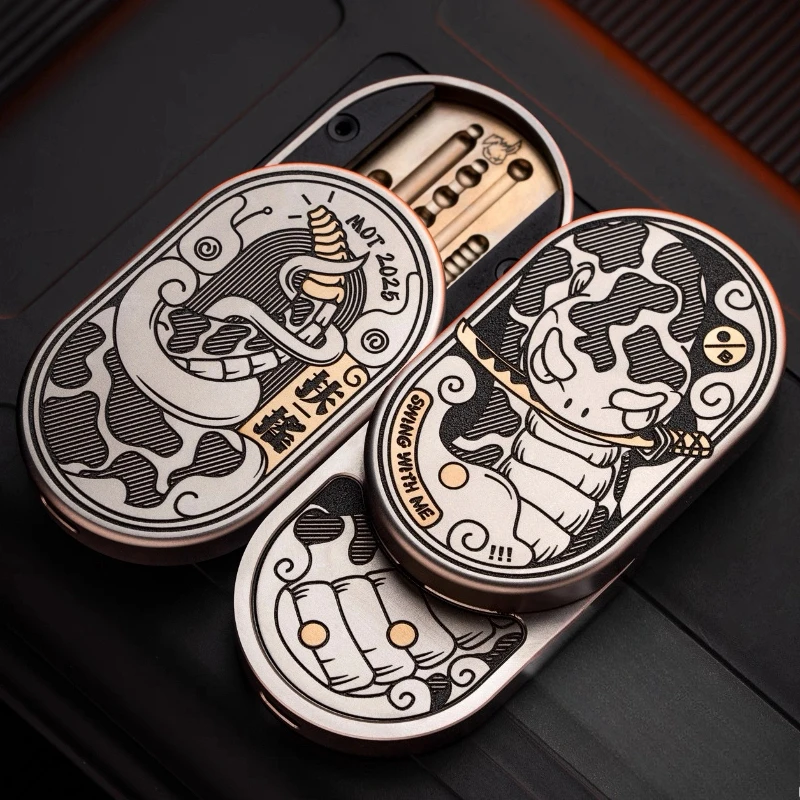 

MOTEDC Rhythm Pro Year of The Snake Yidou Collaboration Mechanical Metal Fingertip Card Pushing Decompression Toy