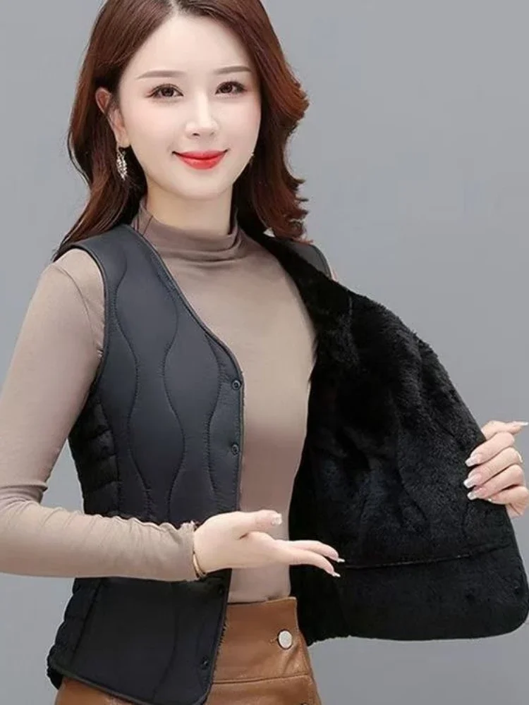 Premium Cotton Blend Vest for Elderly Women Thermal Insulation Design Soft Breathable Innerwear Autumn Winter Collection 2025​
