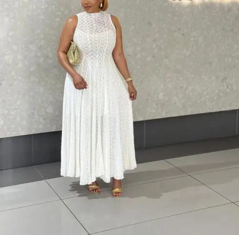 Abito bianco in pizzo sottile senza maniche con scollo tondo dal design temperamento estivo per donna Abito senza maniche a trapezio elegante e semplice