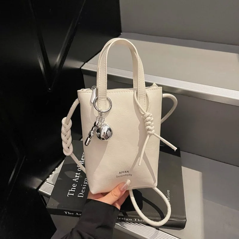 

Women's Messenger Bag Leather Shoulder Bag With Detachable Strap Famous Designer Luxury Brand Chic