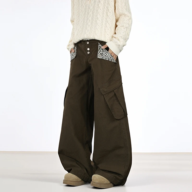 Niche Design Men's Spring Cargo Pants Leopard Print Patchwork Contrast Color Multi Pockets Wide Leg Loose Male Trousers New