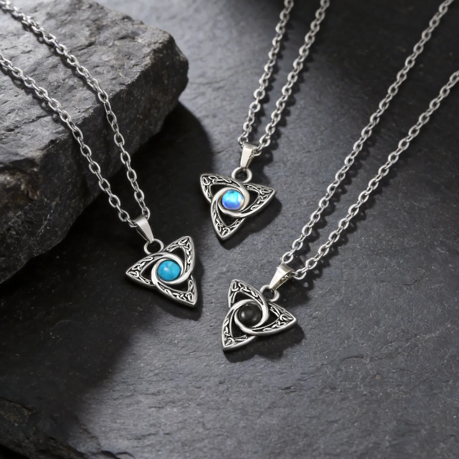 Vintage geometrische Halsketten für Männer, keltische Knoten-Halskette aus Edelstahl, Gothic-Punk-Schmuck, Geschenk für Ehemann, Sohn, Vater – Detail 1