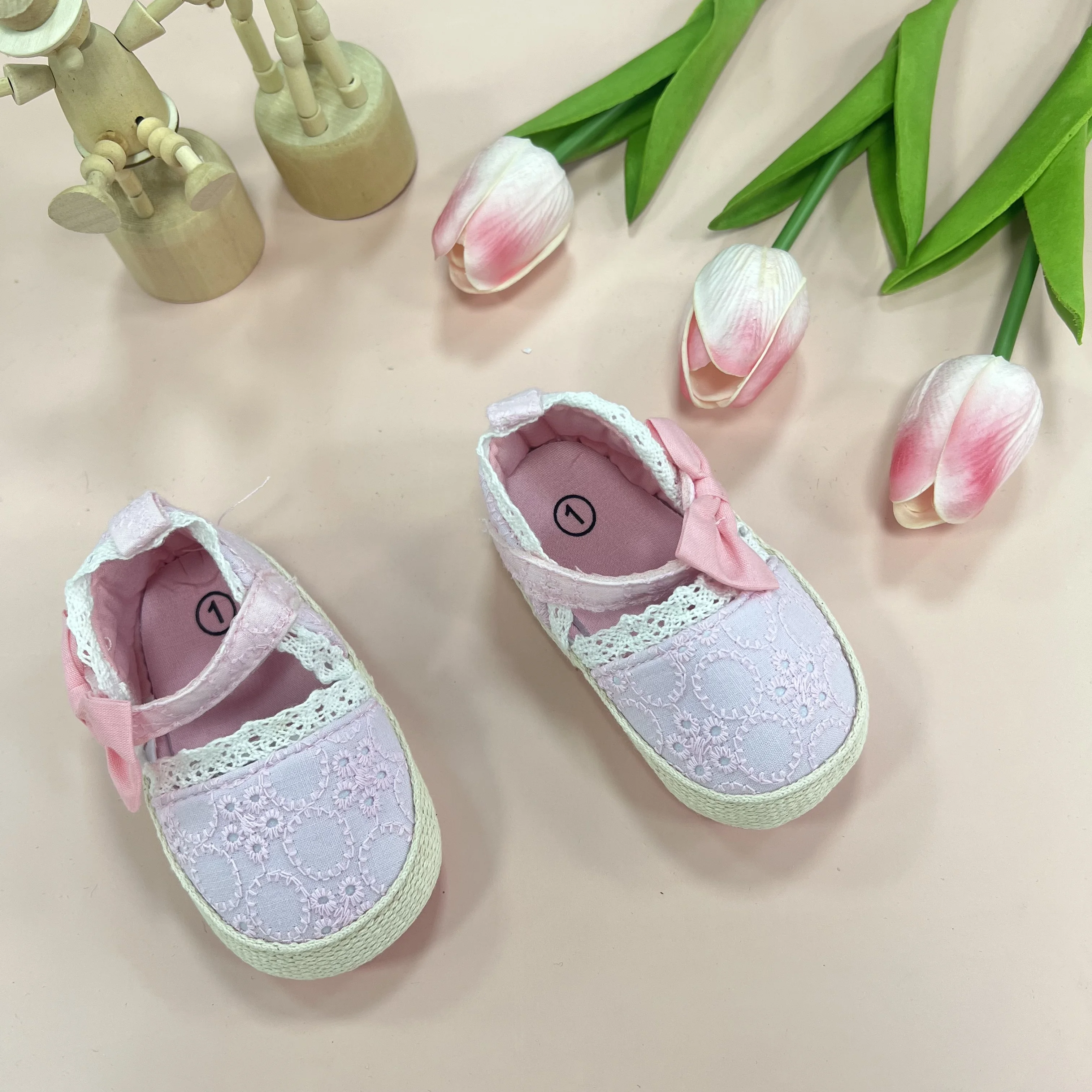 

Baby Girls and Unisex Soft Soles Slip-Resistant Crib Shoes Slippers for Infant and Toddler, 0-24 Months