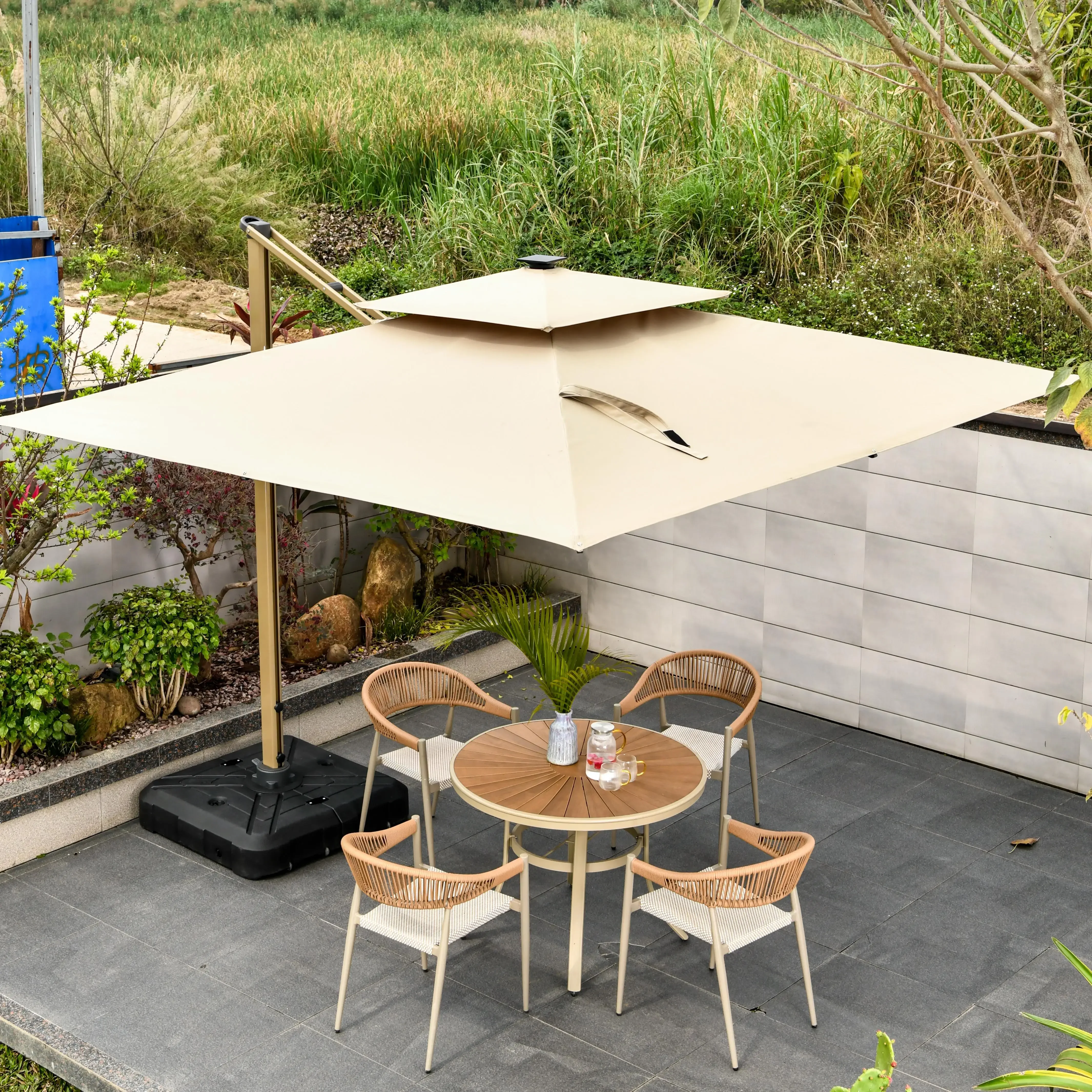 Good Price Super Strong 12*7cm Pole Size Outdoor Garden Umbrella Beach Hotel Furnitures Patio Parasol Chair Table Set