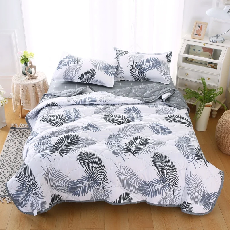 Soft Skin-friendly Summer Quilt Lightweight Breathable Queen Duvet Washable Single Double Bed Blanket Air Conditioner Comforter