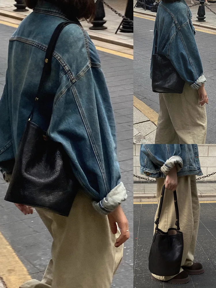 

Retro Artistic Top Layer Tanned Soft Leather Buet Tot Bag Large Capaci Underarm Crossbody Bag for Commuting And Casual Use