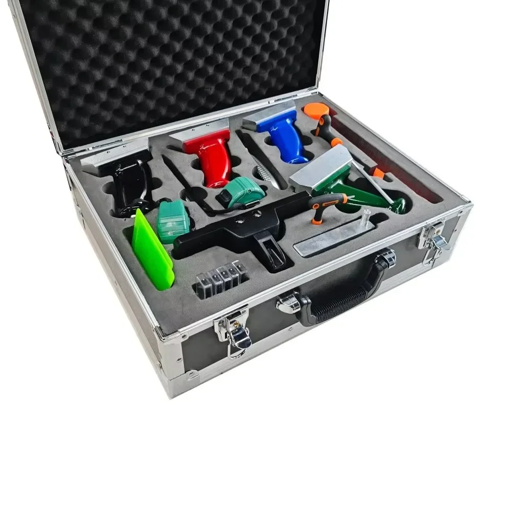 Standard manual fabrication kit for pre-insulated pipe panels of 20mm thickness, with box pipe attachment cutter