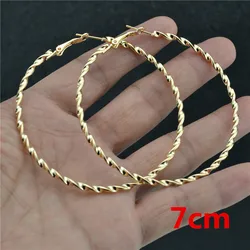 Brief Big Twist Round Circle Hoop Earrings for Women Fashion Punk Statement Earring Party Golden Silver Color Exaggerate Jewelry