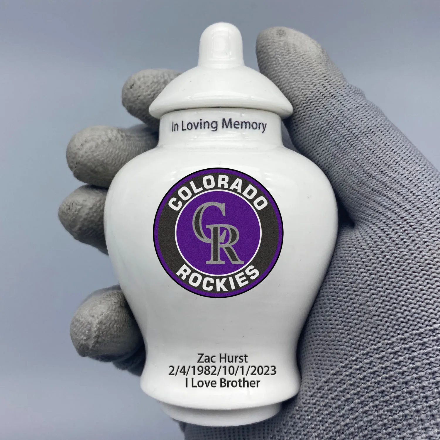 

Mini Urn for Colorado Rockies-themed Logo Custom Urn.Send me the name/date you want to appear on the urn by Remarks Message