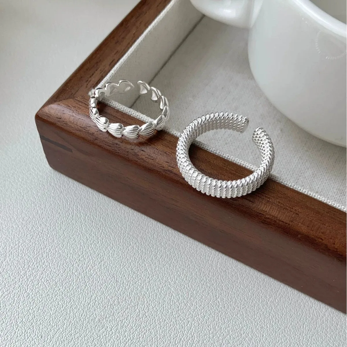 

CHOZON S925 твердое серебро витое кольцо в форме сердца корейское роскошное регулируемое штабелируемое ювелирное изделие подарок для женщин