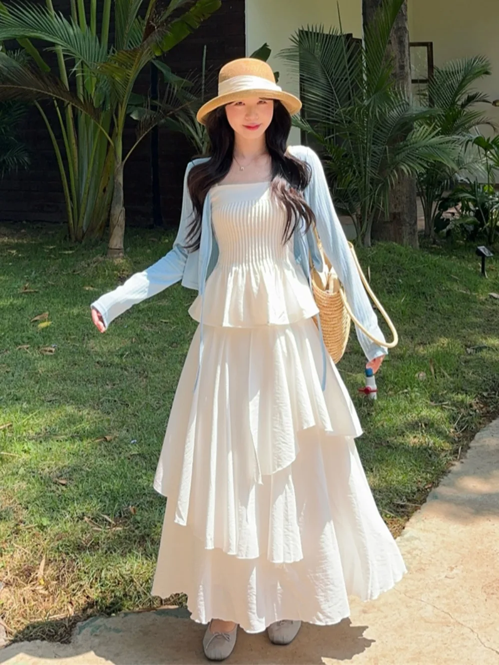 

Sweet Style plus Size Women's Summer New Cake Skirt with Lace Design Halter Neck Open Cardigan Set Breathable Casual Fashion