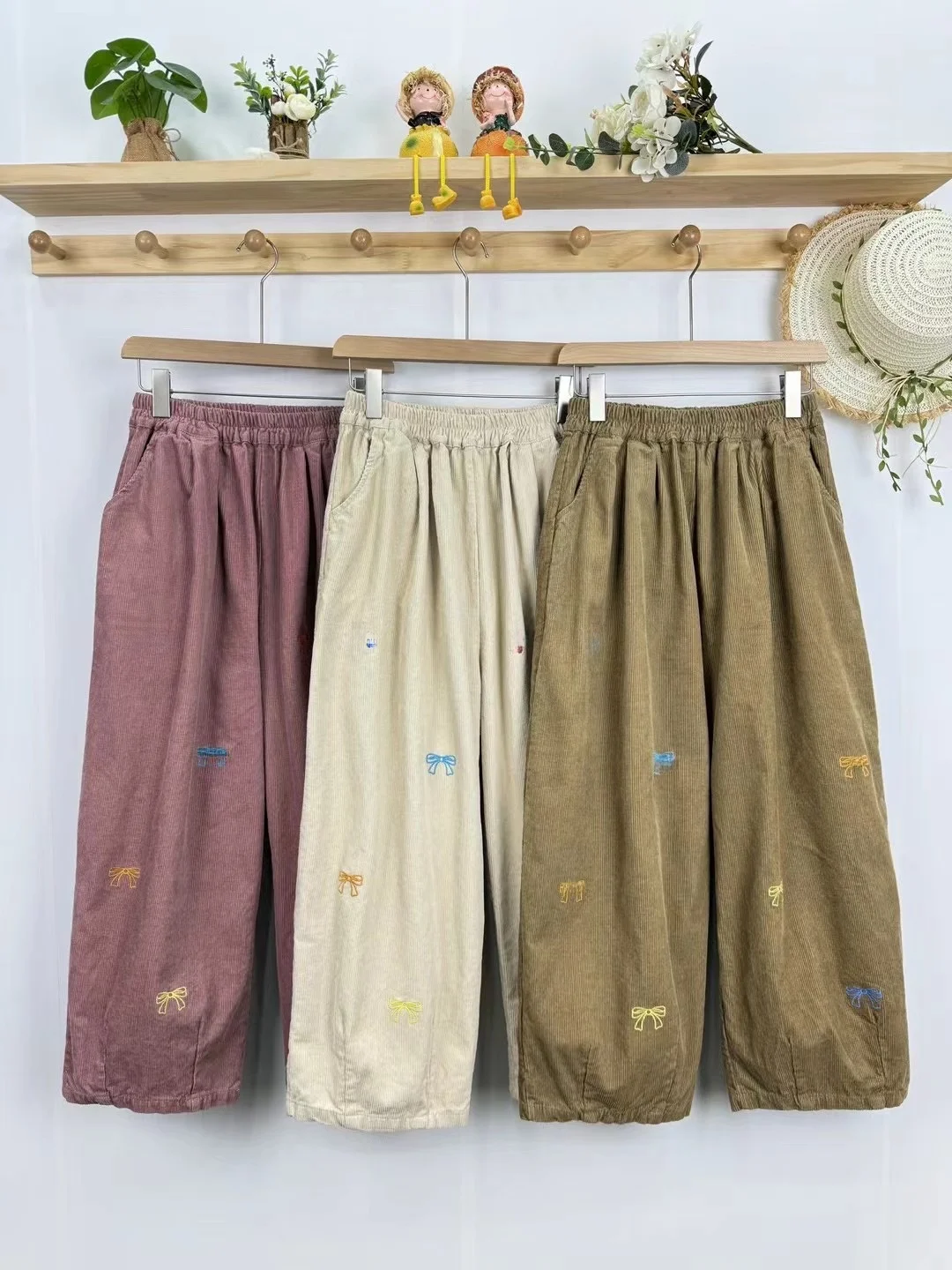 Pantaloni Larghi Casual con Ricamo e Nodo, Taglie Forti per Donna, in Cotone, Stile Primaverile Foresta Universitaria